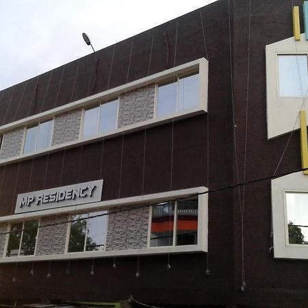 Mp Residency Hotel Ujjain Buitenkant foto